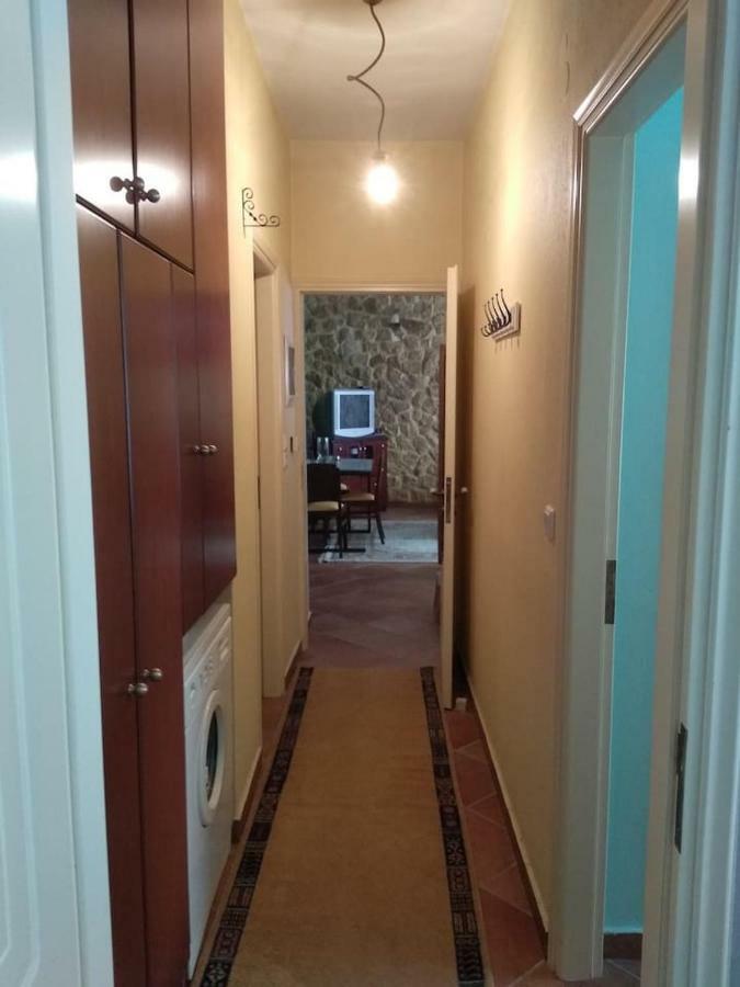 Apartment Gallery Home,downtown, Ioannina. *