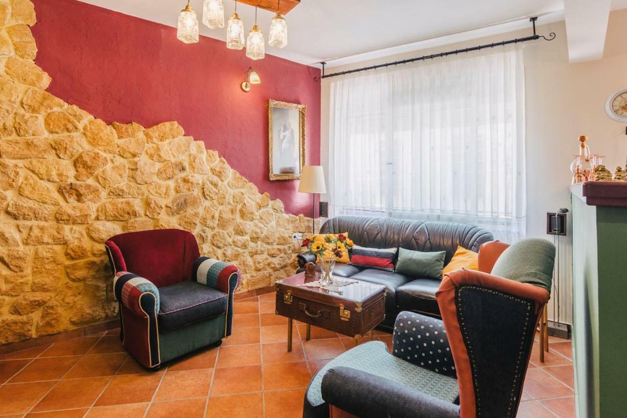 Gallery Home,downtown, Ioannina. *