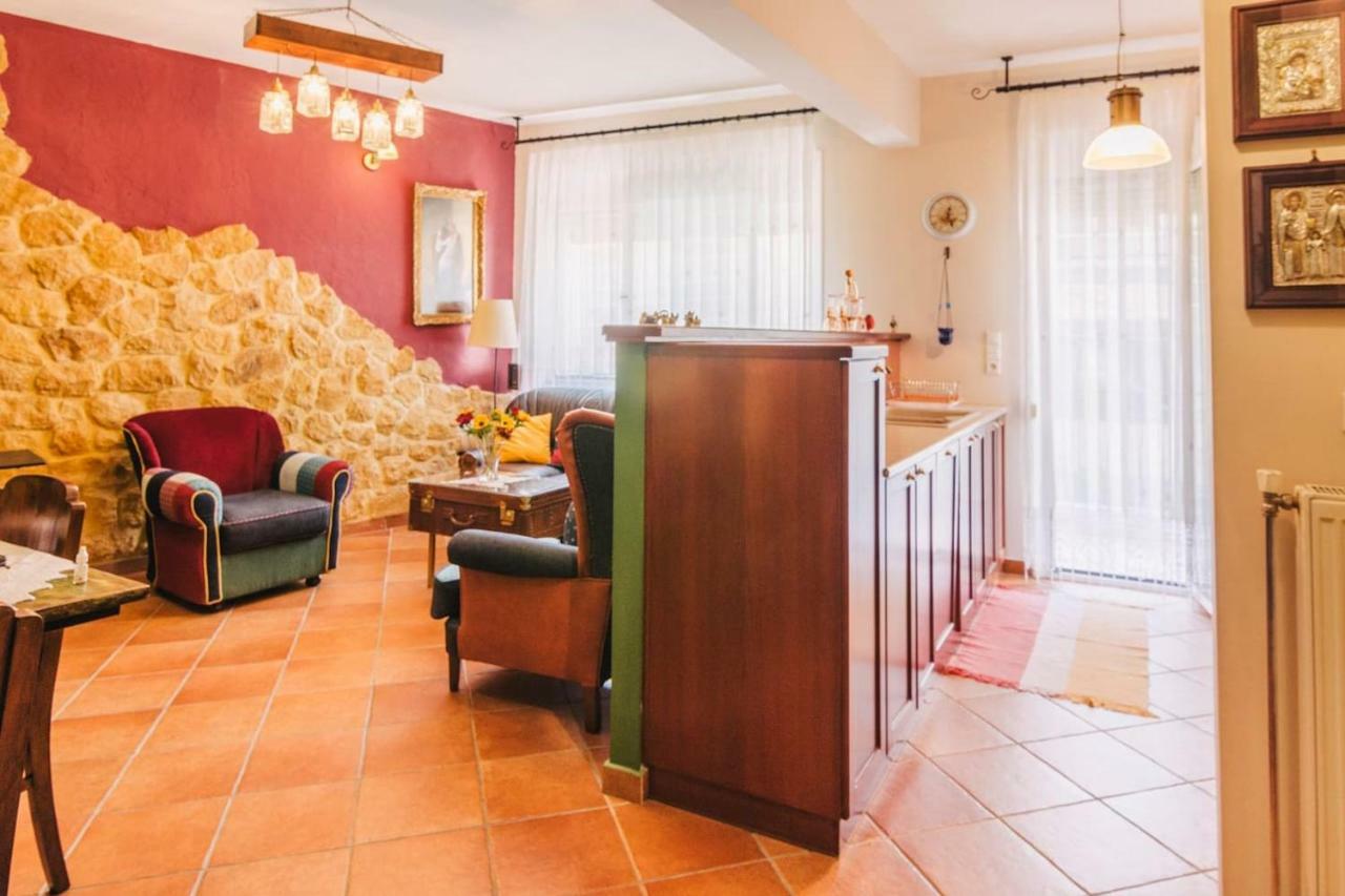 Gallery Home,downtown, Ioannina. *